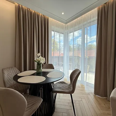 Klonova Z Tarasem Apartamento